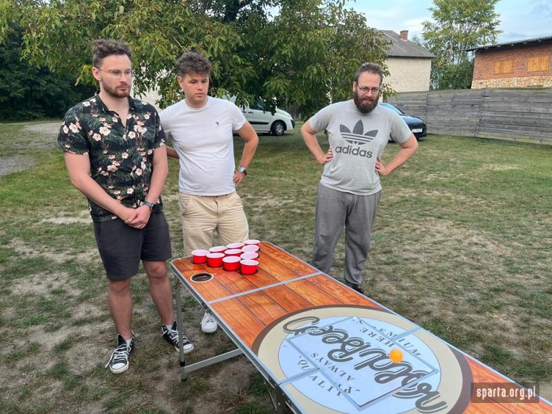 beer-pong Wieczory kawalerskie - Imprezy integracyjne, Pikniki dla Firm, Paintball, Wieczory kawalerskie, Imprezy integracyjne Częstochowa, Bełchatów, Łódź.